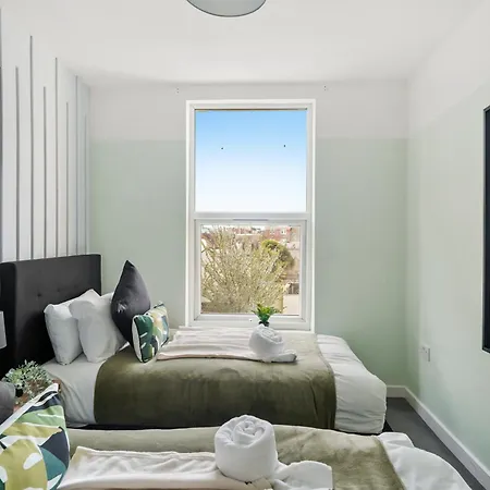 The Elegant Gem - Sleeps 6 Apartment