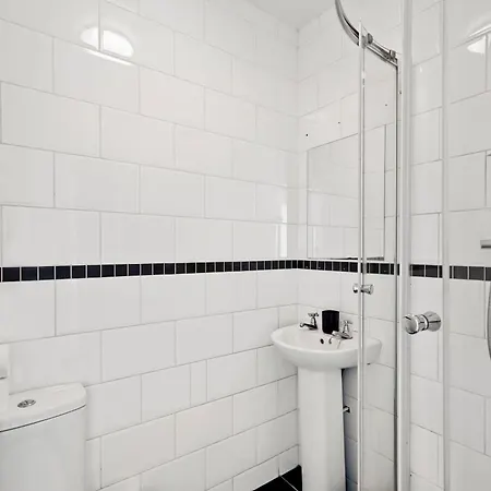 The Elegant Gem - Sleeps 6 Apartment *