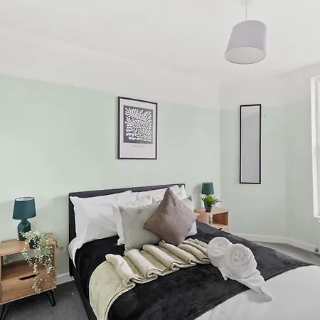 The Elegant Gem - Sleeps 6